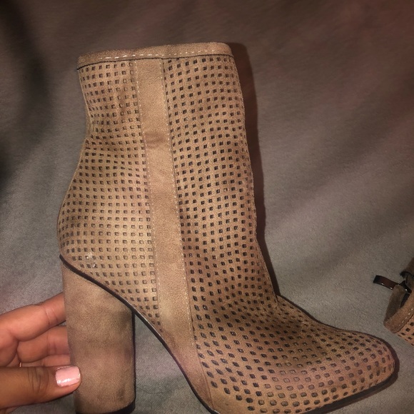 Cute Suede Boots - Picture 4 of 5